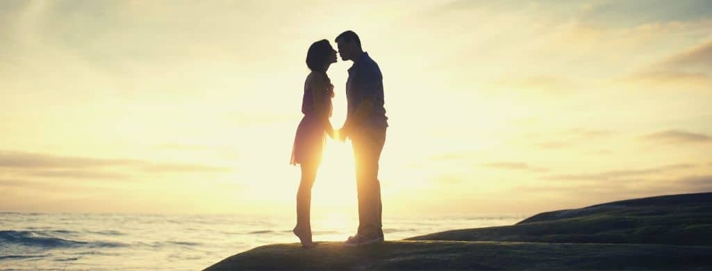 Libra Lover kissing